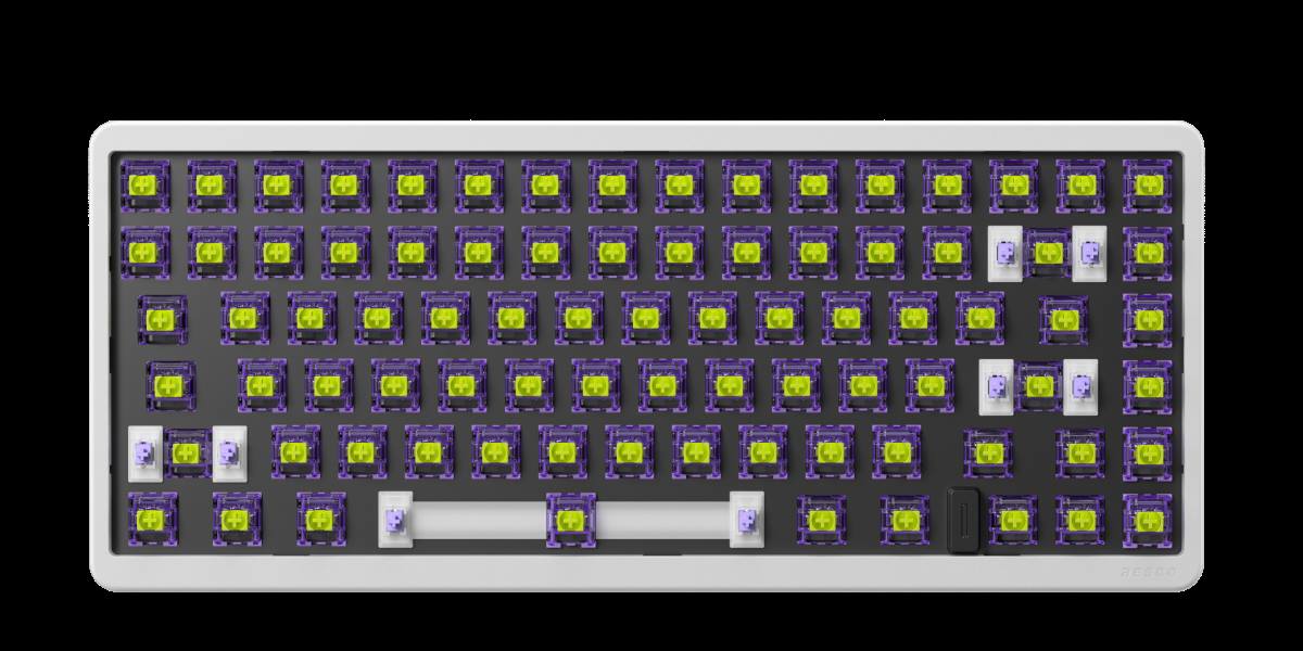 汀融津防水幻彩RGB电感轴游戏键盘 ESK900-83RT (DIY版） 商品展示图
